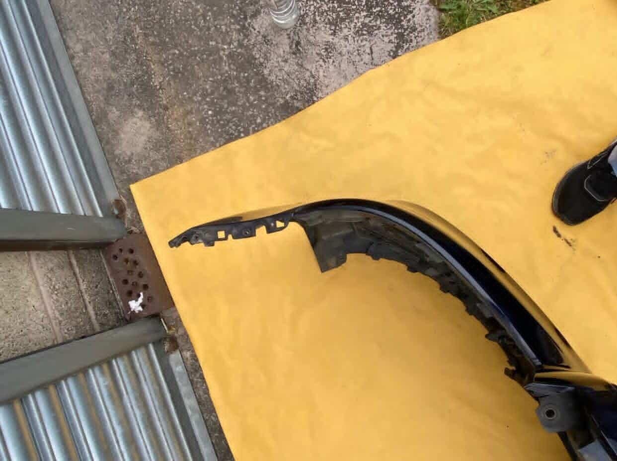 Genuine Mercedes-Benz W213 E-Class Front Bumper. - Image 4