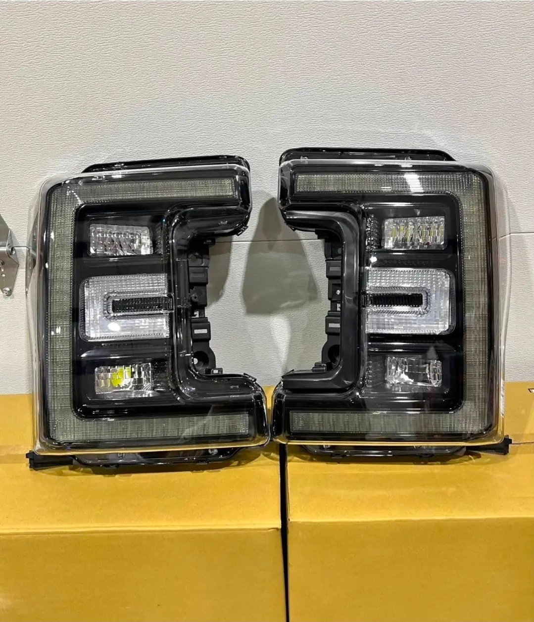 2017 2018 2019 Ford F250 F350 F450 OEM black LED Style Headlights Plug and play