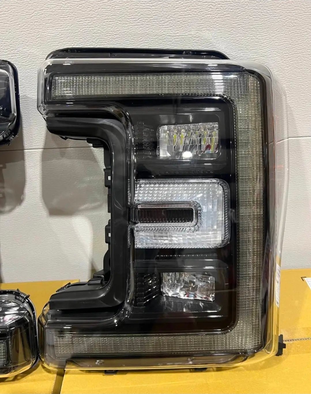 2017 2018 2019 Ford F250 F350 F450 OEM black LED Style Headlights Plug and play - Image 3