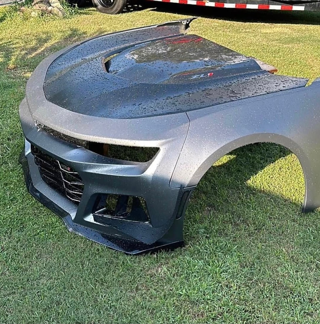 Chevrolet Camaro zl1 front end Bumper Both fenders Hood with carbon scoop Headlights Radiator support. - Image 3
