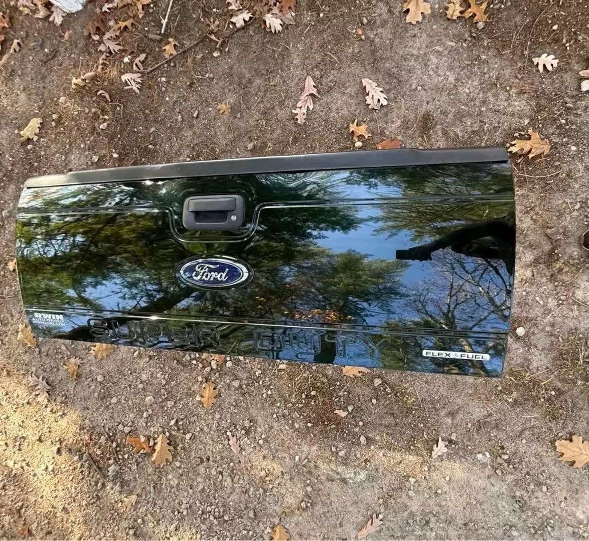 2015–2016 Ford F-250 Super Duty Tailgate