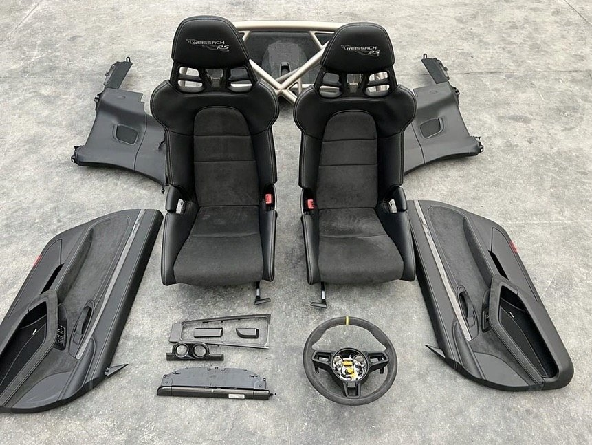 OEM-Style Porsche 991 Weissach RS Complete Makeover Kit – Seats, Roll Cage, Door Cards, Trim & Steering Wheel